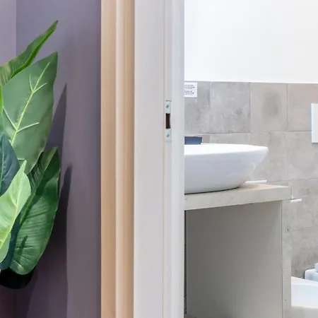 Pregiata Con Bagno Privato - Blu Di Persia * Trieste
