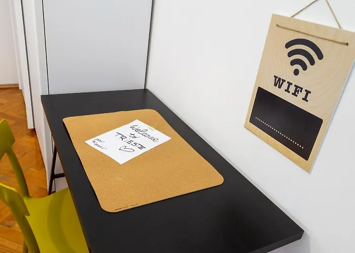 Pregiata Con Bagno Privato - Blu Di Persia